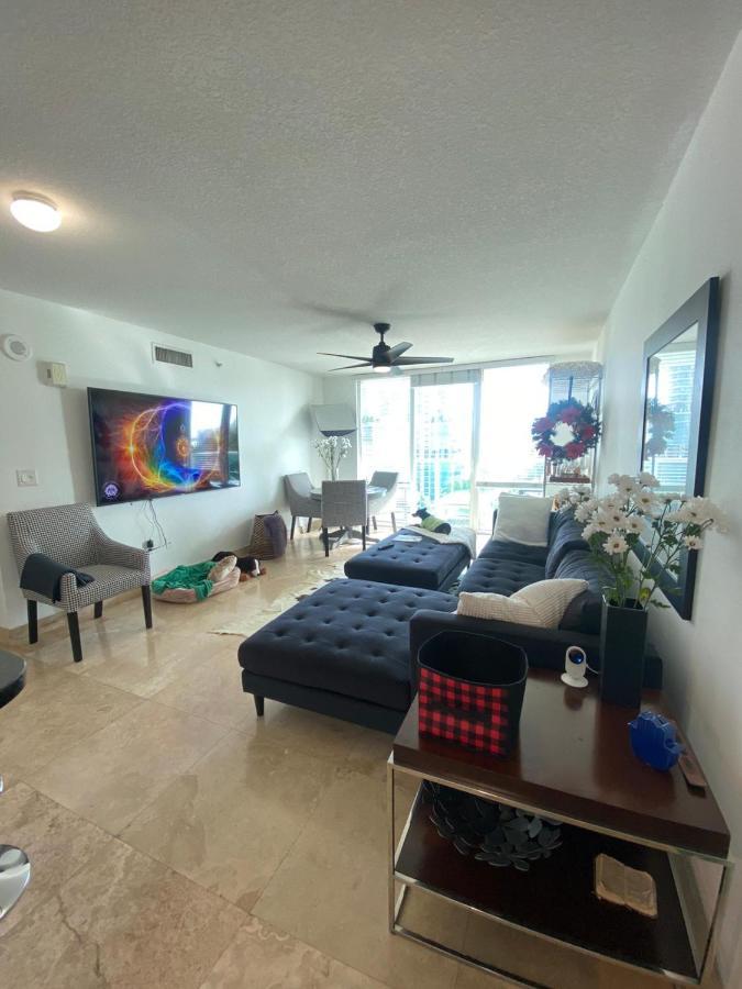 Comfortable Room In The Brickell City Center Area Маями Екстериор снимка