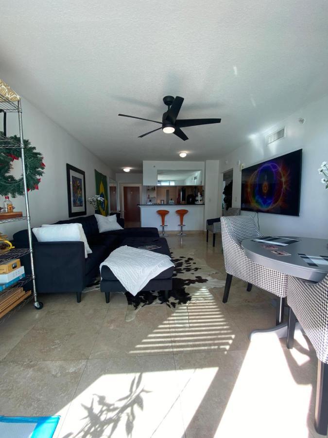 Comfortable Room In The Brickell City Center Area Маями Екстериор снимка