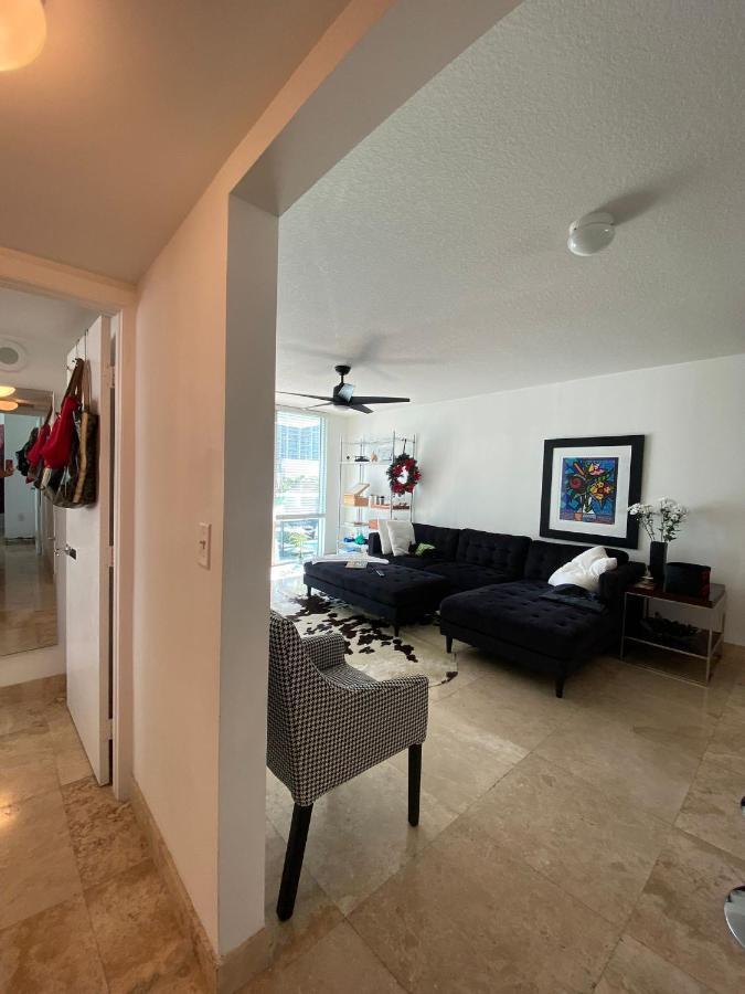 Comfortable Room In The Brickell City Center Area Маями Екстериор снимка