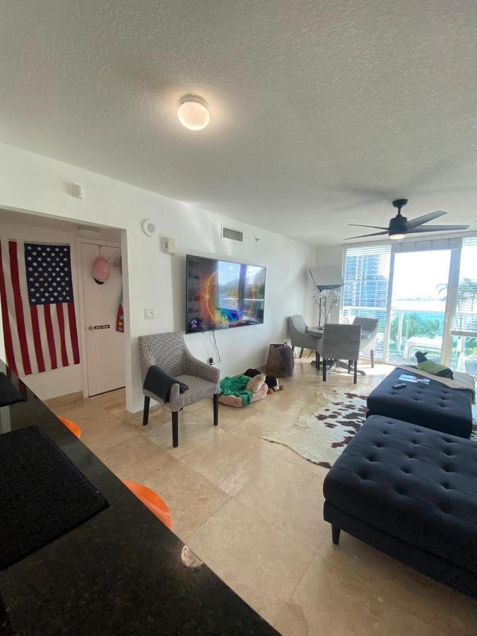 Comfortable Room In The Brickell City Center Area Маями Екстериор снимка